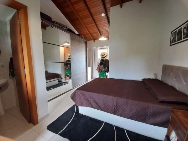 Casa à venda com 3 quartos, 120m² - Foto 17